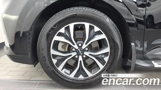 Kia Carnival 2023 thumb 5