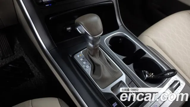 Kia Carnival 2023 thumb 9