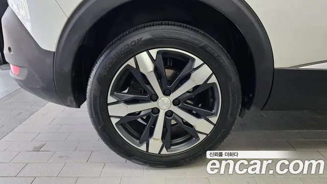 Peugeot 5008 2018 thumb 5