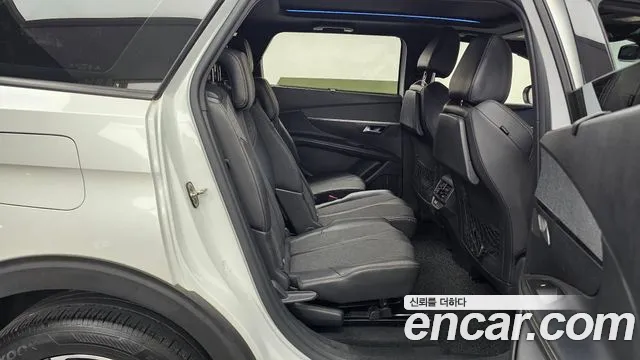 Peugeot 5008 2018 thumb 12