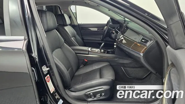 BMW 7 серии 2013 thumb 10