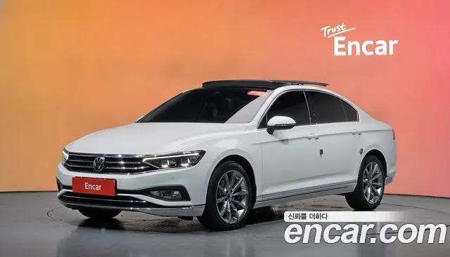 Volkswagen Passat (North America and China) 2022 thumb 7
