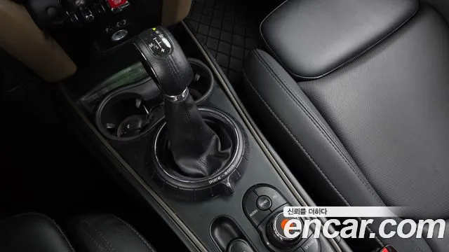 Mini Countryman 2017 thumb 9