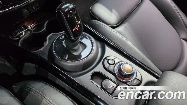 Mini Clubman 2019 thumb 9
