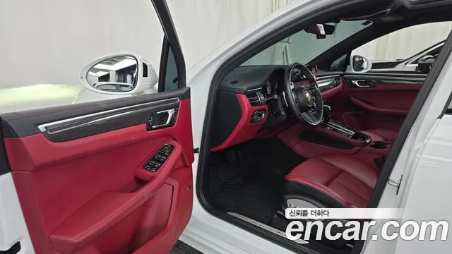Porsche Macan 2022 thumb 10