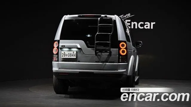 Land Rover Discovery 2010 thumb 3