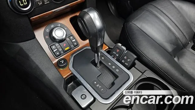 Land Rover Discovery 2010 thumb 8