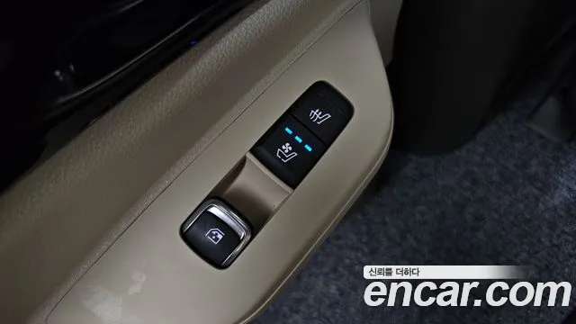 Kia Carnival 2024 thumb 6