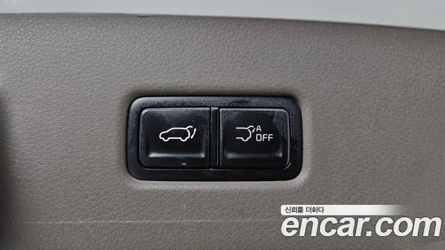 Kia Carnival 2024 thumb 2