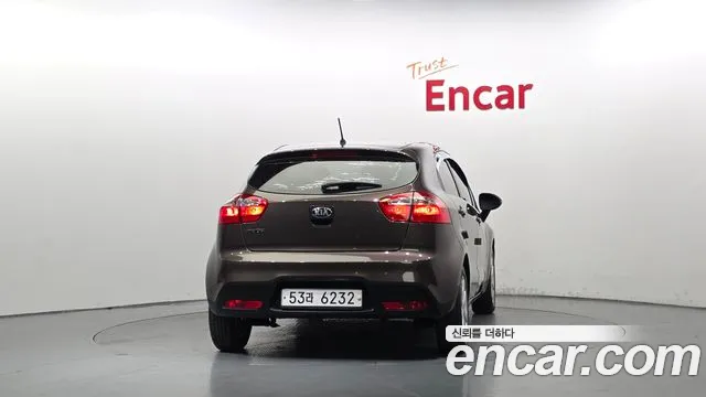 Kia Pride 2012 thumb 6