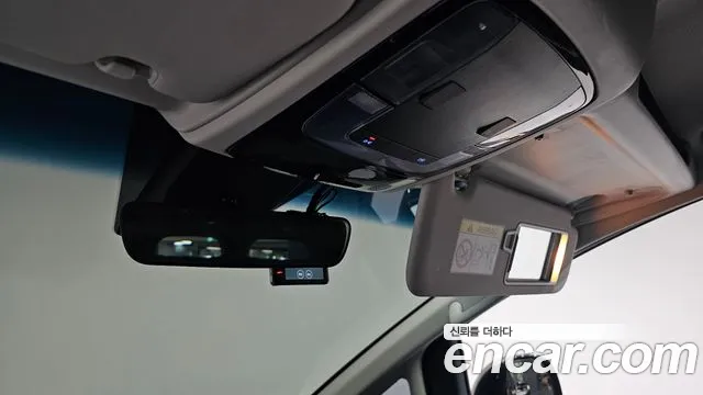 Hyundai Staria 2024 thumb 8