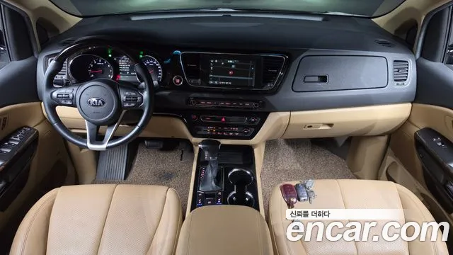 Kia Carnival 2018 thumb 6