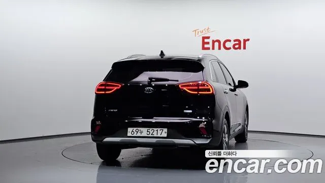 Kia Niro 2019 thumb 2
