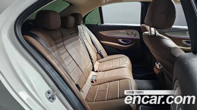 Mercedes-Benz E-Класс 2018 thumb 8