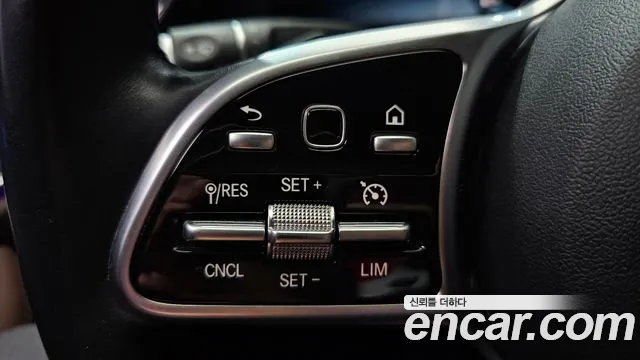 Mercedes-Benz E-Класс 2018 thumb 10