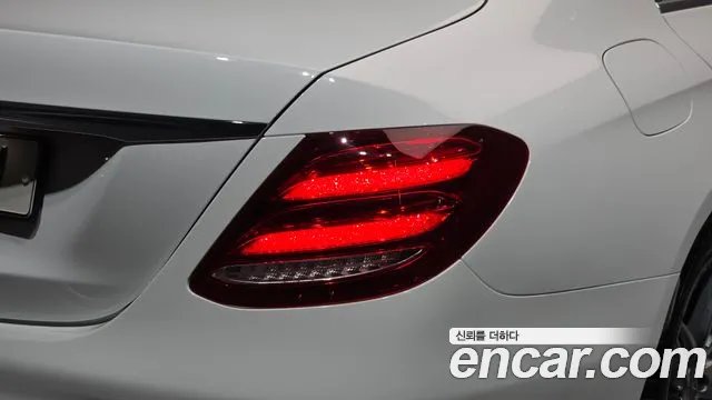 Mercedes-Benz E-Класс 2018 thumb 12