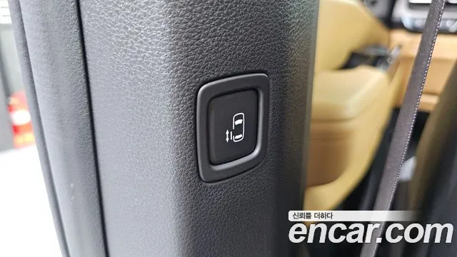 Kia Carnival 2023 thumb 7