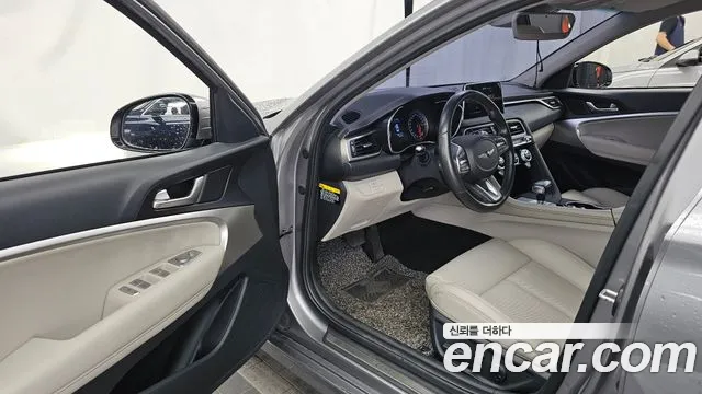 Genesis G70 2019 thumb 10