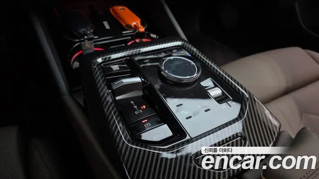 BMW 5 серии 2025 thumb 3