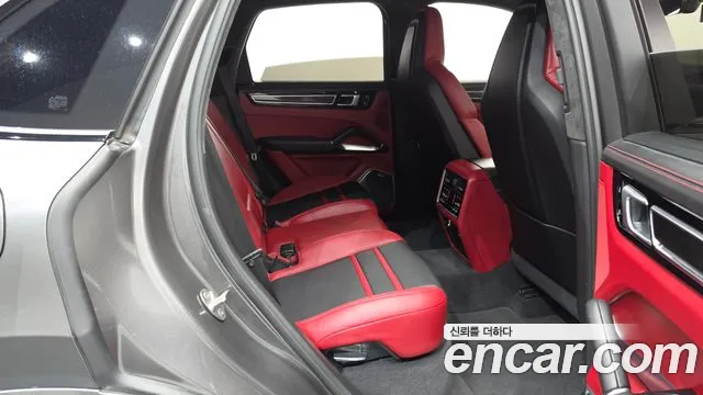 Porsche Cayenne 2020 thumb 3