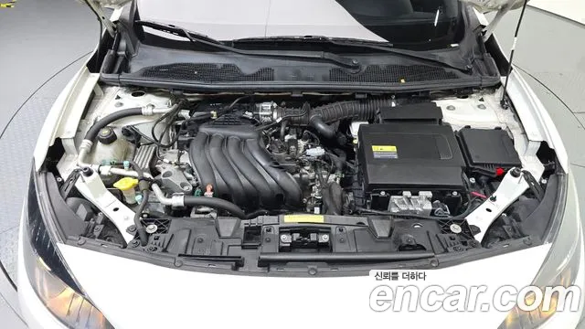 Renault Fluence 2013 thumb 6