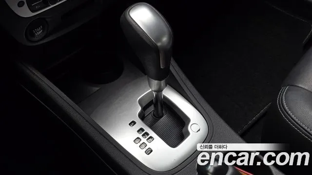 Renault Fluence 2013 thumb 11
