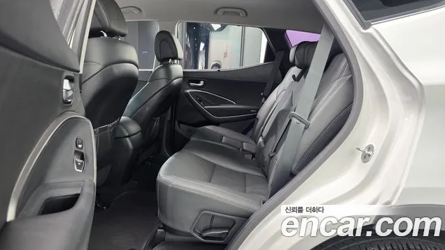 Hyundai Santa Fe 2016 thumb 5