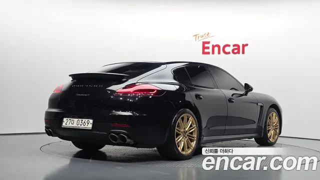 Porsche Panamera 2016 thumb 7