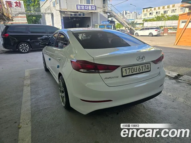 Hyundai Avante 2018 thumb 8