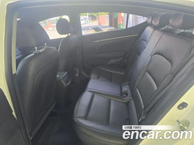 Hyundai Avante 2018 thumb 5