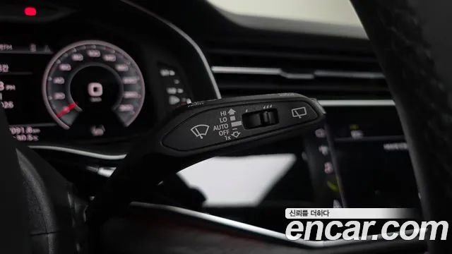 Audi Q7 2023 thumb 5