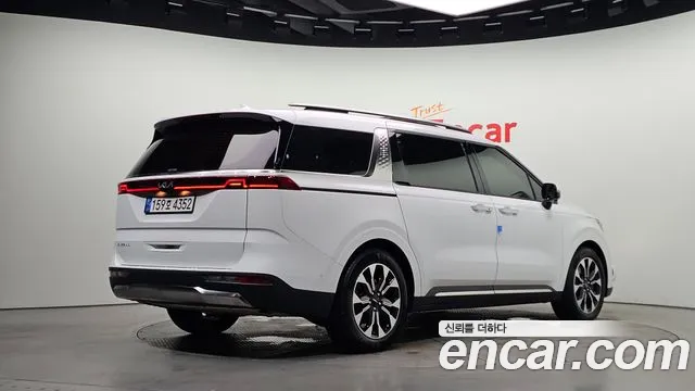 Kia Carnival 2022 thumb 3