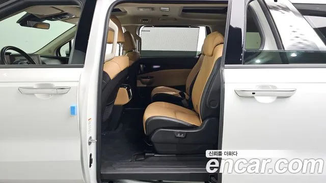 Kia Carnival 2022 thumb 10
