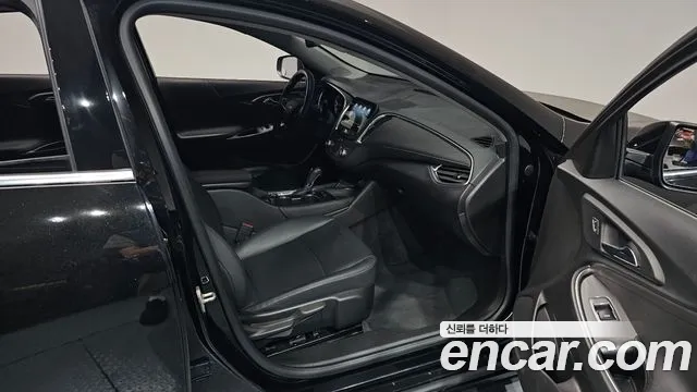 Chevrolet Malibu 2020 thumb 2