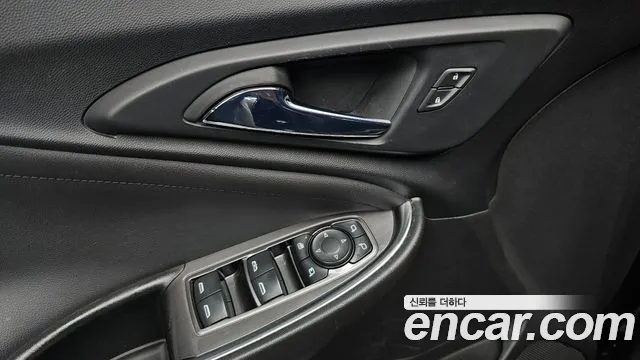 Chevrolet Malibu 2020 thumb 4