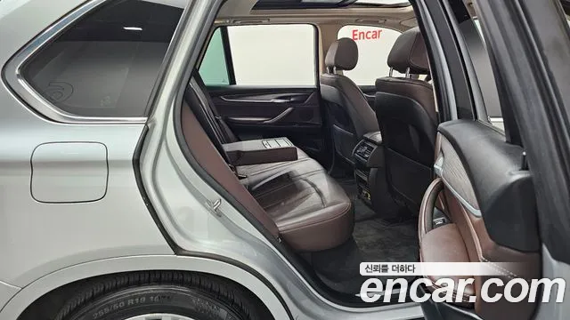 BMW X5 2014 thumb 9