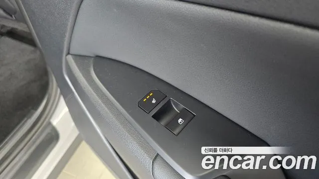 Kia Sportage 2025 thumb 4