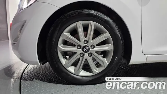 Hyundai Avante 2014 thumb 5