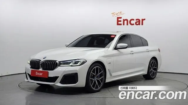 BMW 5 серии 2023 thumb 11