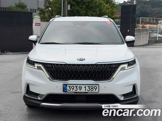 Kia Carnival 2021 thumb 3