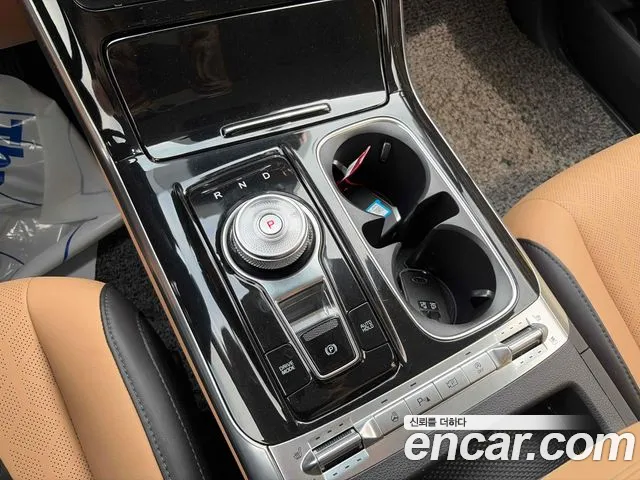 Kia Carnival 2021 thumb 9