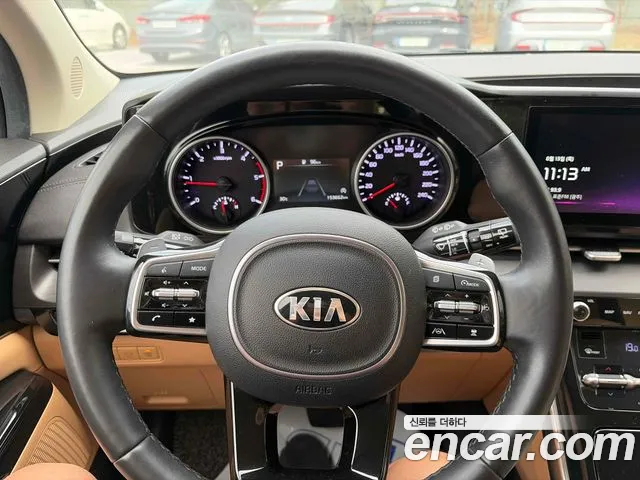 Kia Carnival 2021 thumb 11