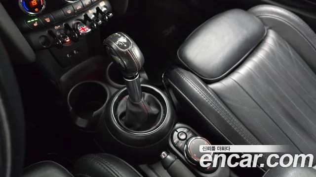 Mini Hatch 2019 thumb 3