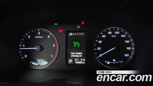 Hyundai Staria 2018 thumb 11
