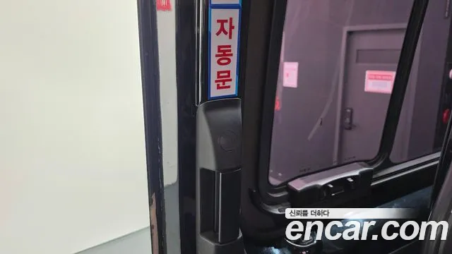 Hyundai Staria 2018 thumb 6