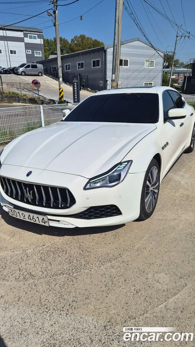 Maserati Quattroporte 2016 thumb 2