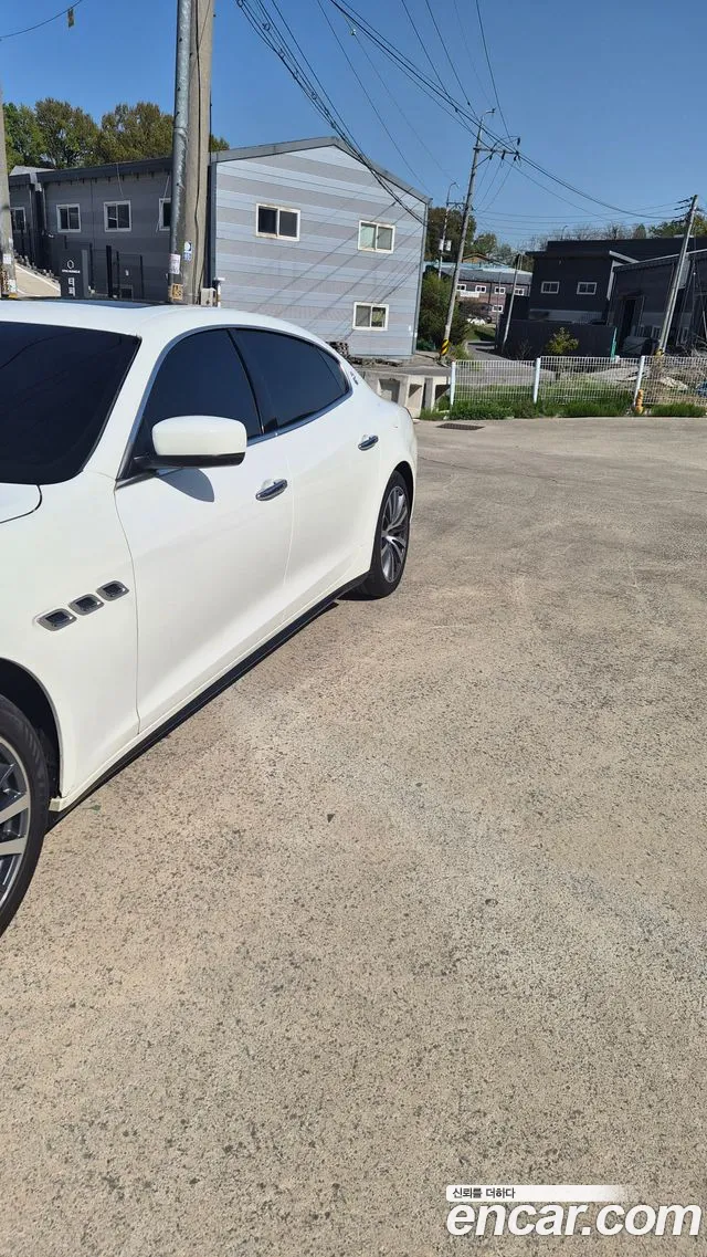 Maserati Quattroporte 2016 thumb 6