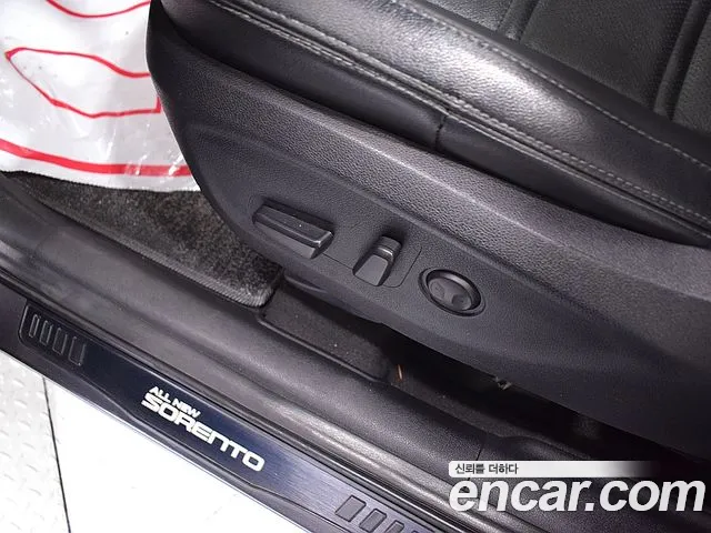 Kia Sorento 2014 thumb 4