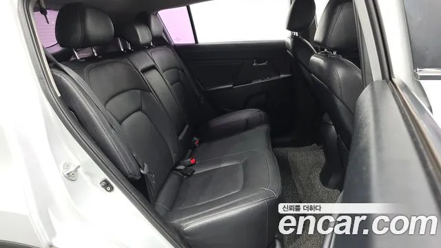 Kia Sportage 2011 thumb 11