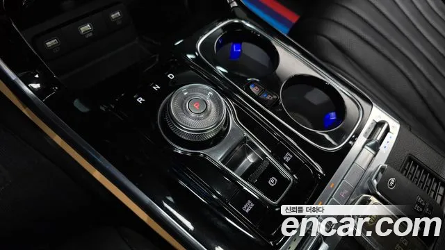 Kia Carnival 2021 thumb 4